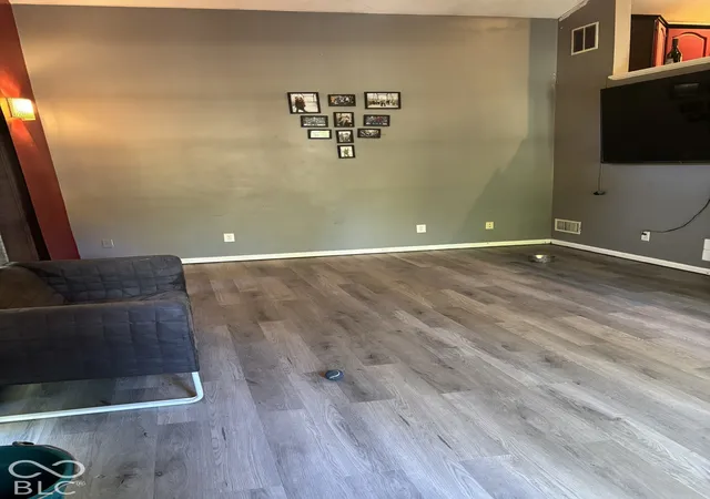 Photo 3 of Single family home for sale at 6618 Stearns Hl Ct, Indianapolis, IN 46237 | MLS# 22130462 | Listing updated on 2026-10-08