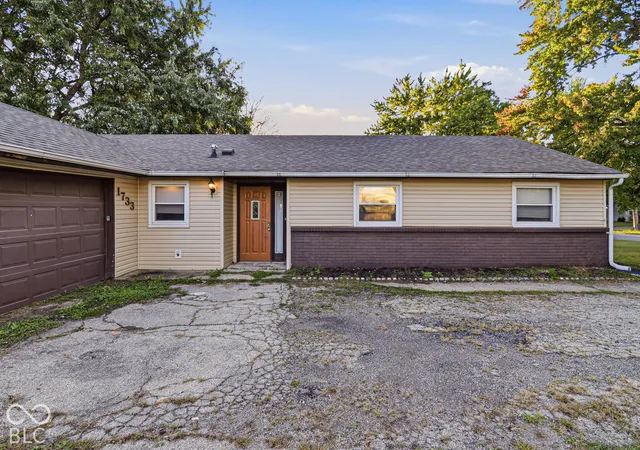 Single family home for sale at 1733 Alimingo Dr, Indianapolis, IN 46260 | MLS# 22130466