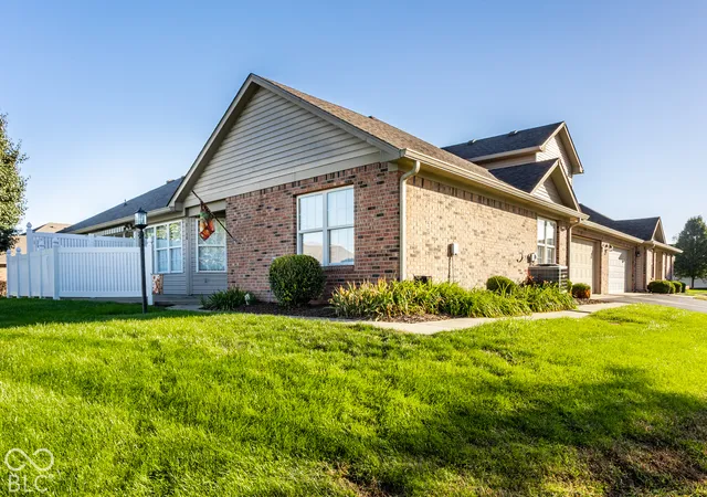 Condo for sale at 6146 Loggia Dr, Indianapolis, IN 46237 | MLS# 22130474