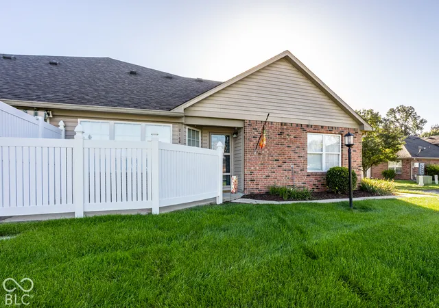 Photo 2 of Condo for sale at 6146 Loggia Dr, Indianapolis, IN 46237 | MLS# 22130474 | Listing updated on 2026-10-09