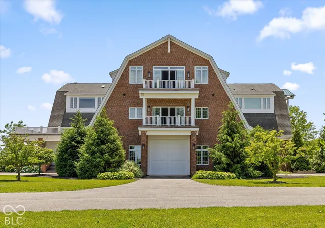 Photo 4 of Single family home for sale at 9825 Windy Hills Dr, Zionsville, IN 46077 | MLS# 22130512 | Listing updated on 2026-10-09