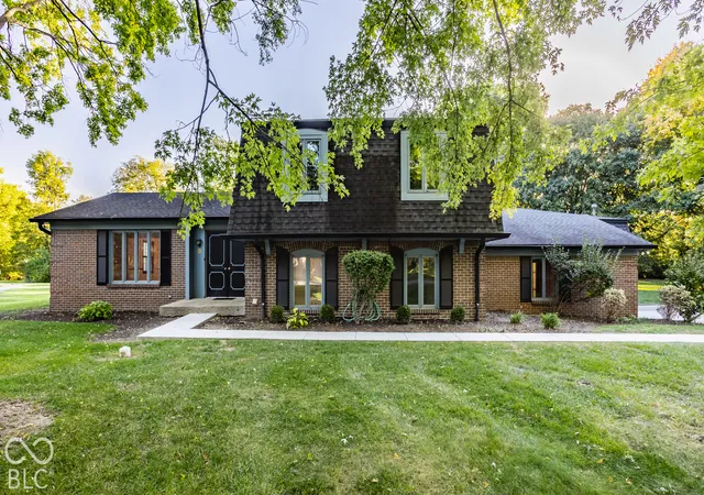 Photo 3 of Single family home for sale at 8959 Rexford Rd, Indianapolis, IN 46260 | MLS# 22130522 | Listing updated on 2026-10-09