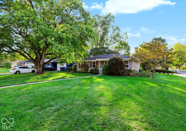 Photo 3 of Sale Pending at 5748 N Parker Ave, Indianapolis, IN 46220 | MLS# 22130524 | Listing updated on 2026-10-23