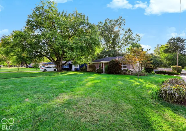 Photo 4 of Sale Pending at 5748 N Parker Ave, Indianapolis, IN 46220 | MLS# 22130524 | Listing updated on 2026-10-23
