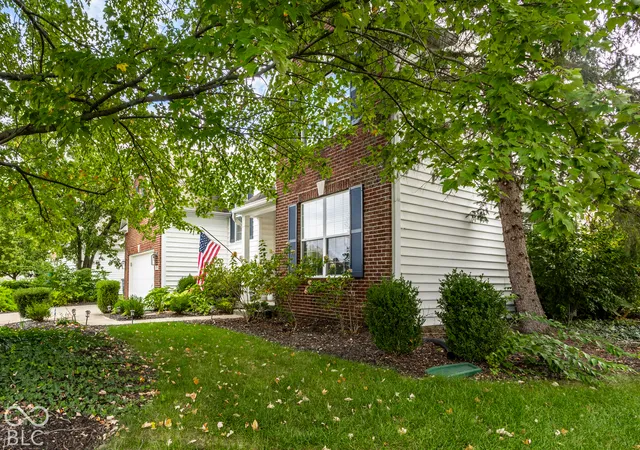 Photo 3 of Sale Pending at 11559 Klotz Farm Blvd, Fishers, IN 46037 | MLS# 22130538 | Listing updated on 2026-10-18