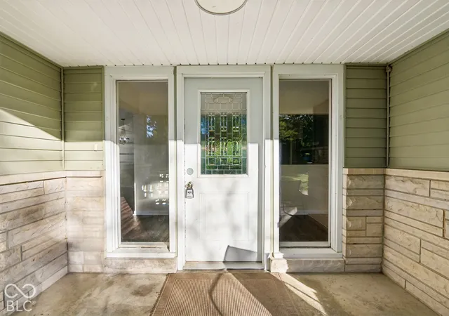 Photo 4 of Single family home for sale at 9759 W Sunset Ln, Elwood, IN 46036 | MLS# 22130544 | Listing updated on 2026-10-09
