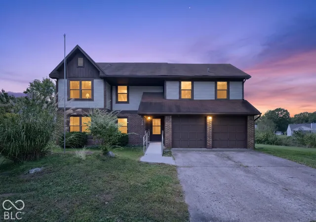 Photo 1 of Single family home for sale at 4220 Eagle Bay Cir, Indianapolis, IN 46254 | MLS# 22130551 | Listing updated on 2026-10-09