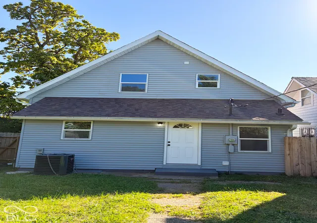 Photo 3 of Single family home for sale at 1058 W 29th Street, Indianapolis, IN 46208 | MLS# 22130566 | Listing updated on 2026-10-08