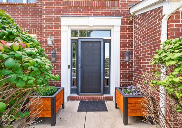 Photo 3 of Sale Pending at 1423 Hession Dr, Brownsburg, IN 46112 | MLS# 22130567 | Listing updated on 2026-10-26