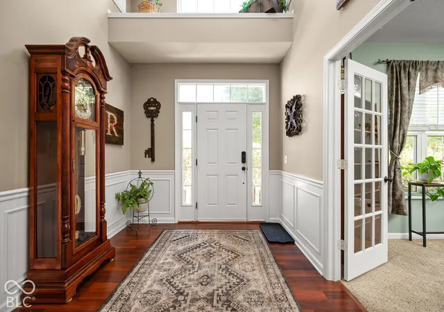 Photo 3 of Sale Pending at 1423 Hession Dr, Brownsburg, IN 46112 | MLS# 22130567 | Listing updated on 2026-10-26