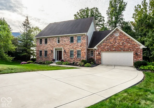 Photo 2 of Sale Pending at 11821 Sand Dollar Ct, Indianapolis, IN 46256 | MLS# 22130588 | Listing updated on 2026-10-10