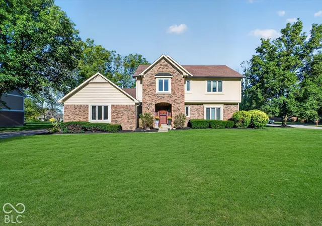 Photo 1 of Single family home for sale at 919 Queensbury Dr, Noblesville, IN 46062 | MLS# 22130592 | Listing updated on 2026-10-09