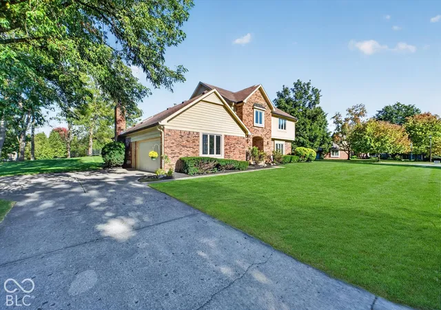 Photo 3 of Single family home for sale at 919 Queensbury Dr, Noblesville, IN 46062 | MLS# 22130592 | Listing updated on 2026-10-09