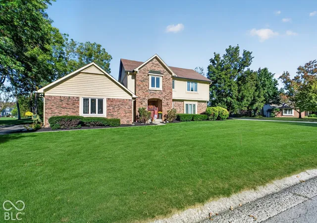 Photo 4 of Single family home for sale at 919 Queensbury Dr, Noblesville, IN 46062 | MLS# 22130592 | Listing updated on 2026-10-09