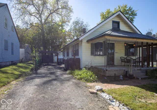 Photo 3 of Single family home for sale at 3711 E 36th Street, Indianapolis, IN 46218 | MLS# 22130611 | Listing updated on 2026-10-09