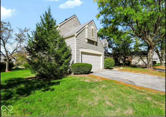 Photo 3 of Condo for sale at 9450 Aberdare Dr #34, Indianapolis, IN 46250 | MLS# 22130612 | Listing updated on 2026-10-09