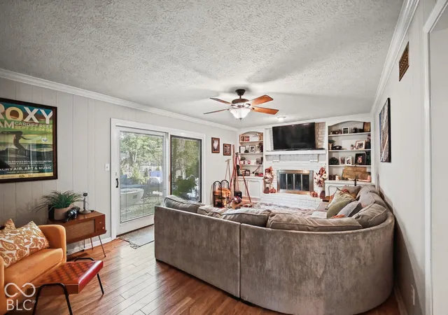 Photo 4 of Single family home for sale at 651 Hawthorne Dr, Carmel, IN 46033 | MLS# 22130621 | Listing updated on 2026-10-23