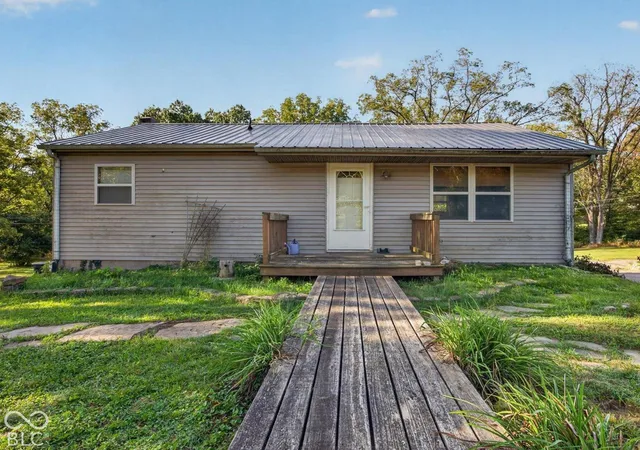 Photo 1 of Single family home for sale at 4203 W Arlington Rd, Bloomington, IN 47404 | MLS# 22130624 | Listing updated on 2026-10-27