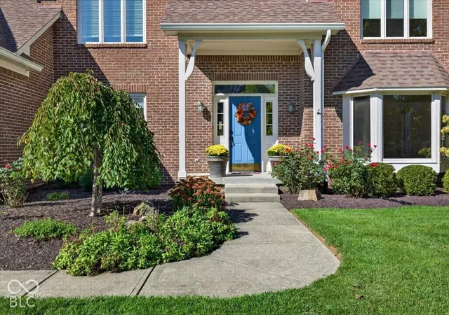 Photo 2 of Single family home for sale at 14038 Springmill Ponds Cir, Carmel, IN 46032 | MLS# 22130630 | Listing updated on 2026-10-09