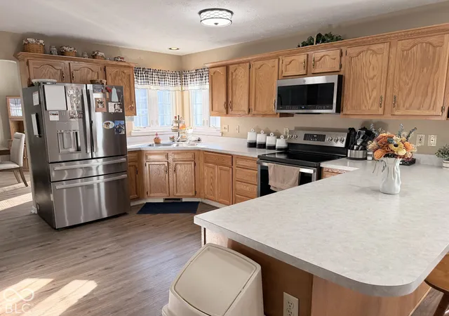 Photo 2 of Single family home for sale at 1217 N Jason Ln, Rushville, IN 46173 | MLS# 22130647 | Listing updated on 2026-10-26