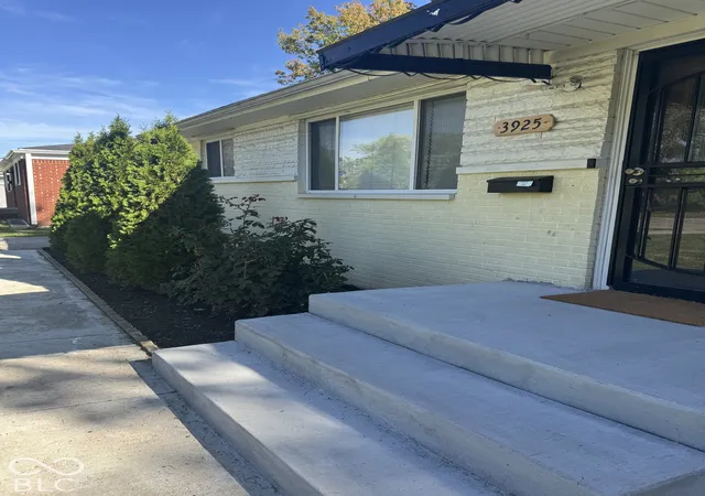 Photo 3 of Single family home for sale at 3925 Campbell Ave, Indianapolis, IN 46226 | MLS# 22130652 | Listing updated on 2026-10-08
