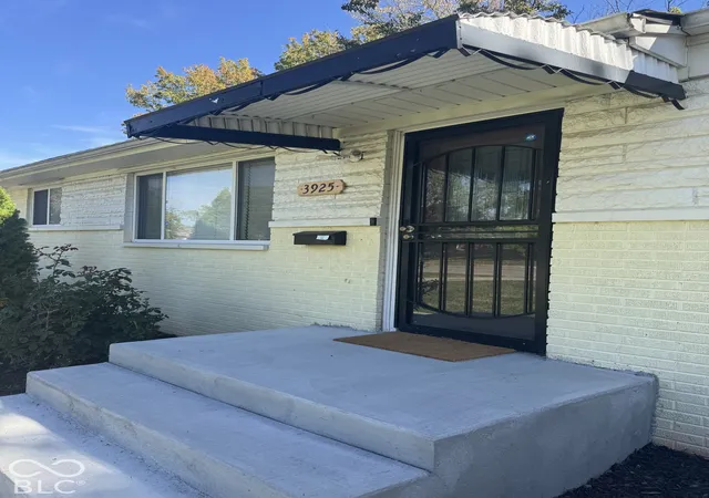 Photo 4 of Single family home for sale at 3925 Campbell Ave, Indianapolis, IN 46226 | MLS# 22130652 | Listing updated on 2026-10-08