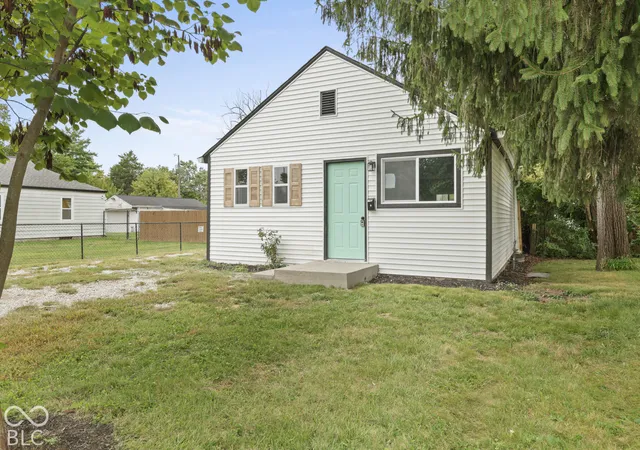 Photo 2 of Single family home for sale at 1938 N Alton Ave, Indianapolis, IN 46222 | MLS# 22130654 | Listing updated on 2026-10-09