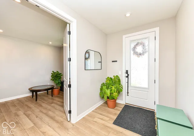 Photo 2 of Townhouse for sale at 7287 Bayview Run, Mc Cordsville, IN 46055 | MLS# 22130660 | Listing updated on 2026-10-24