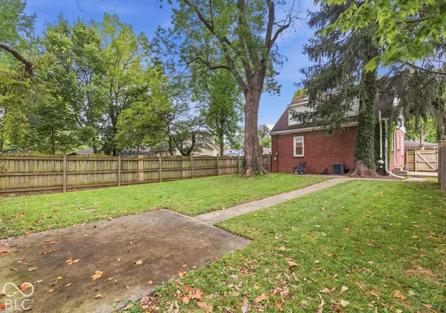 Photo 4 of Single family home for sale at 4523 Kingsley Dr, Indianapolis, IN 46205 | MLS# 22130671 | Listing updated on 2026-10-08