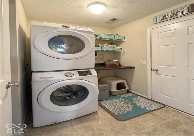 Photo 4 of Single family home for sale at 1140 Frogs Leap Ln, Cicero, IN 46034 | MLS# 22130672 | Listing updated on 2026-10-08
