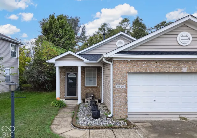 Photo 1 of Single family home for sale at 2460 Lakecrest Dr, Columbus, IN 47201 | MLS# 22130673 | Listing updated on 2026-10-29