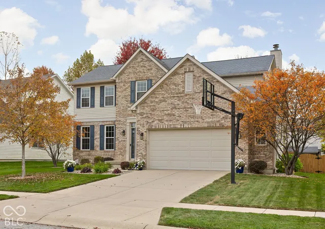 Photo 2 of Single family home for sale at 8534 Rapp Dr, Indianapolis, IN 46237 | MLS# 22130675 | Listing updated on 2026-10-27