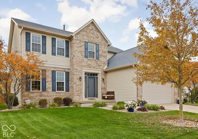 Photo 3 of Single family home for sale at 8534 Rapp Dr, Indianapolis, IN 46237 | MLS# 22130675 | Listing updated on 2026-10-27