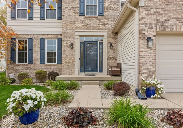 Photo 3 of Single family home for sale at 8534 Rapp Dr, Indianapolis, IN 46237 | MLS# 22130675 | Listing updated on 2026-10-27