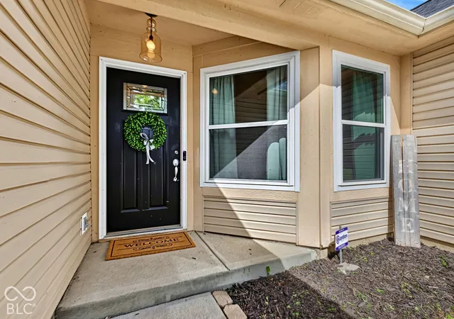 Photo 3 of Single family home for sale at 214 E Pine Ridge Dr, Westfield, IN 46074 | MLS# 22130676 | Listing updated on 2026-10-08