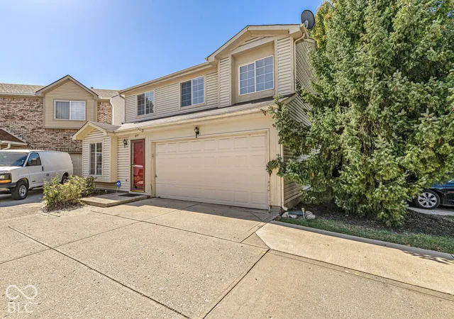 Photo 2 of Single family home for sale at 4939 Lewiston Dr, Indianapolis, IN 46254 | MLS# 22130684 | Listing updated on 2026-10-10