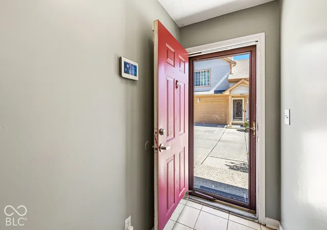 Photo 3 of Single family home for sale at 4939 Lewiston Dr, Indianapolis, IN 46254 | MLS# 22130684 | Listing updated on 2026-10-10