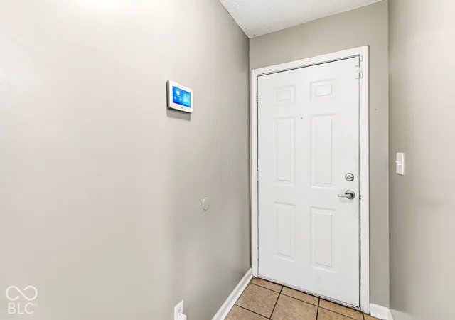 Photo 4 of Single family home for sale at 4939 Lewiston Dr, Indianapolis, IN 46254 | MLS# 22130684 | Listing updated on 2026-10-10