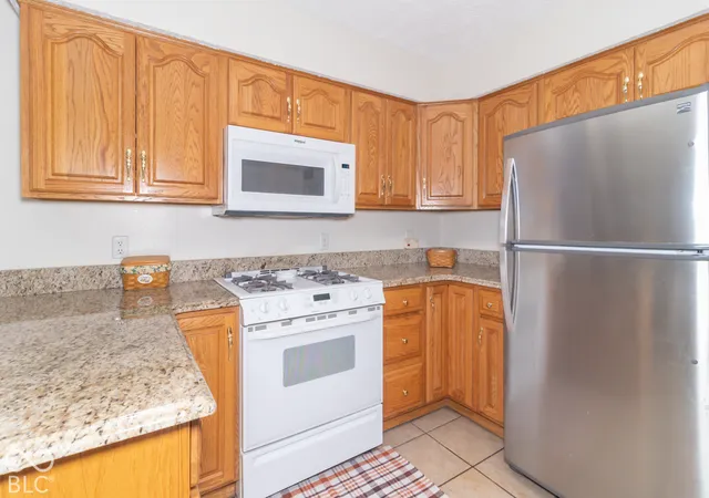 Photo 1 of Single family home for sale at 2422 Osman Ln, Greenfield, IN 46140 | MLS# 22130687 | Listing updated on 2026-10-09