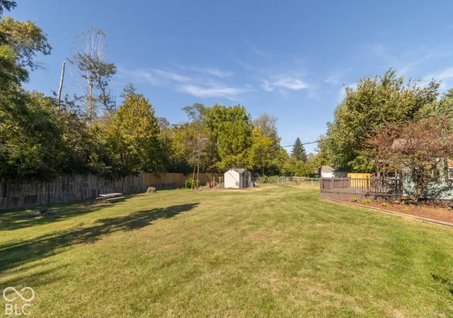 Photo 3 of Single family home for sale at 2422 Osman Ln, Greenfield, IN 46140 | MLS# 22130687 | Listing updated on 2026-10-09