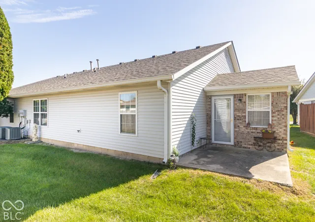 Photo 4 of Condo for sale at 1176 E Apple Lake Dr, Greenfield, IN 46140 | MLS# 22130692 | Listing updated on 2026-10-09
