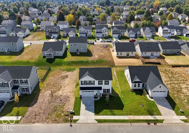Photo 4 of Single family home for sale at 1133 Brightwood Dr, Greenfield, IN 46140 | MLS# 22130694 | Listing updated on 2026-10-20