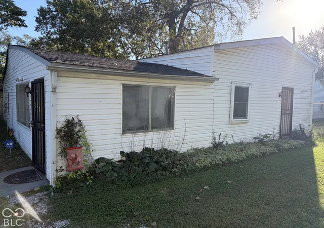 Photo 1 of Single family home for sale at 824 Corrill St, Indianapolis, IN 46221 | MLS# 22130698 | Listing updated on 2026-10-09
