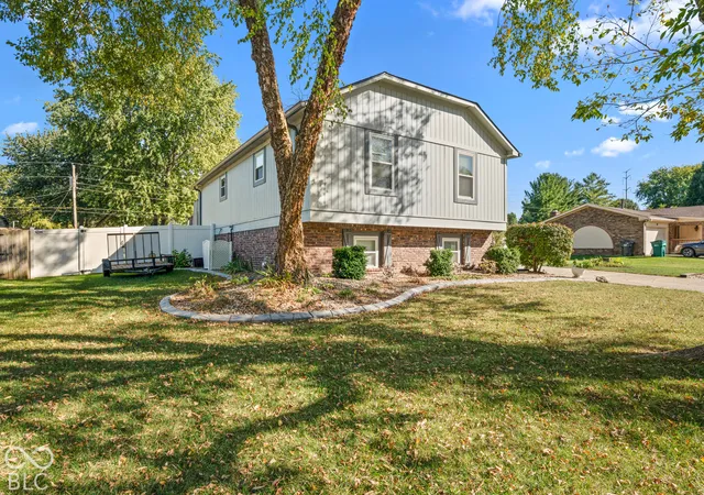 Photo 3 of Single family home for sale at 379 S Serenity Way, Greenwood, IN 46142 | MLS# 22130699 | Listing updated on 2026-10-09