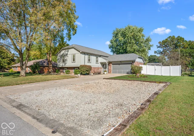 Photo 3 of Single family home for sale at 379 S Serenity Way, Greenwood, IN 46142 | MLS# 22130699 | Listing updated on 2026-10-10