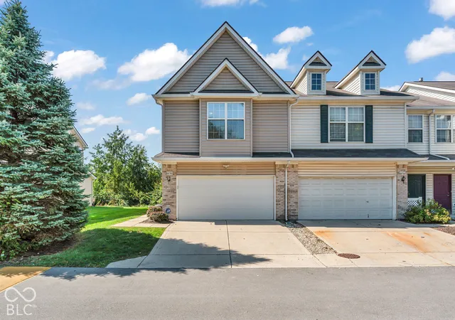 Condo for sale at 6250 Bishops Pond Ln, Indianapolis, IN 46268 | MLS# 22130700