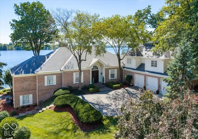 Photo 1 of Mansion for sale at 9652 Nautilus Cir, Indianapolis, IN 46256 | MLS# 22130704 | Listing updated on 2026-10-10
