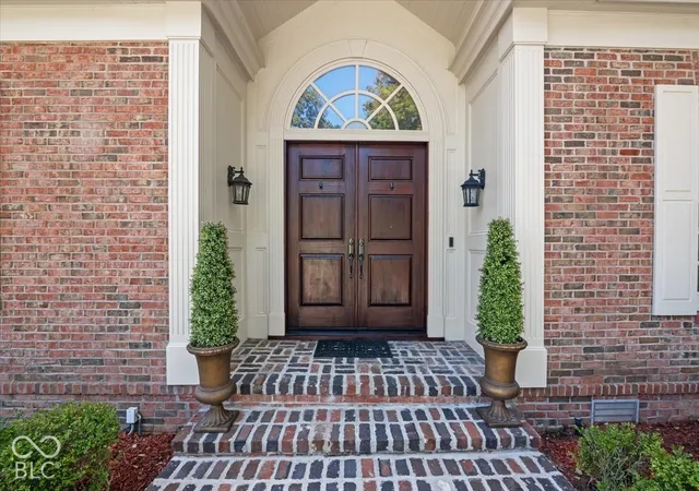 Photo 3 of Single family home for sale at 9652 Nautilus Cir, Indianapolis, IN 46256 | MLS# 22130704 | Listing updated on 2026-10-10