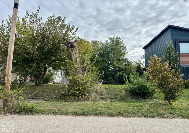 Photo 1 of Land for sale at 2027 Yandes St, Indianapolis, IN 46202 | MLS# 22130707 | Listing updated on 2026-10-09