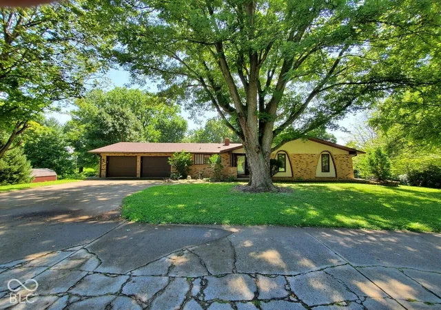Photo 1 of Single family home for sale at 4720 Mounds Rd, Anderson, IN 46017 | MLS# 22130711 | Listing updated on 2026-10-10